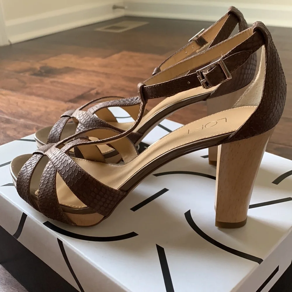NIB LOFT Brown Kimberly Leather Strappy Open Toe Platform Heels Size 6.5